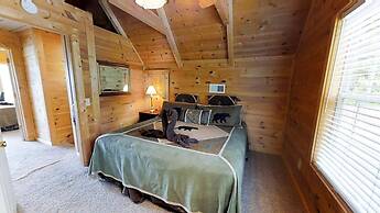 Bearly Hidden Ridge 5 Bedroom Cabin by RedAwning