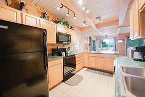 Bearly Hidden Ridge 5 Bedroom Cabin by RedAwning