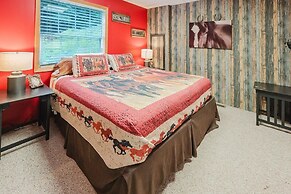 Bearly Hidden Ridge 5 Bedroom Cabin by RedAwning