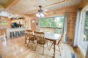 Bearly Hidden Ridge 5 Bedroom Cabin by RedAwning