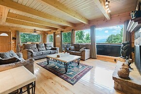 Bearly Hidden Ridge 5 Bedroom Cabin by RedAwning