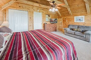 Bearly Hidden Ridge 5 Bedroom Cabin by RedAwning