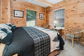 Bearly Hidden Ridge 5 Bedroom Cabin by RedAwning