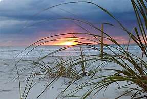 Coconut Palms Townhome 2 Bedroom Townhouse by RedAwning