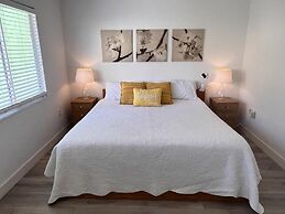 Coconut Palms Townhome 2 Bedroom Townhouse by RedAwning