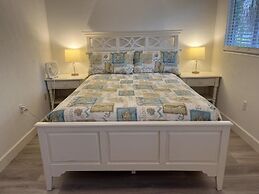 Coconut Palms Townhome 2 Bedroom Townhouse by RedAwning