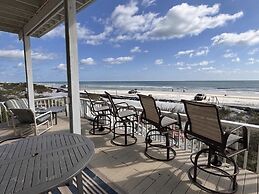 Ocean Front Beach  Walking Distance To Flagler 4 Bedroom Home by RedAw