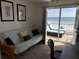 Ocean Front Beach  Walking Distance To Flagler 4 Bedroom Home by RedAw