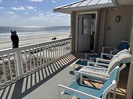 Ocean Front Beach  Walking Distance To Flagler 4 Bedroom Home by RedAw