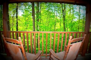 Always Misbehavin 1 Bedroom Cabin by RedAwning