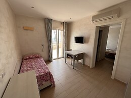 Marina Beach Suite Hotel