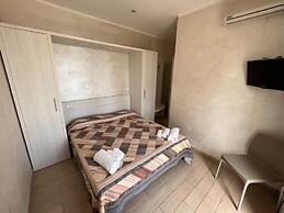 Marina Beach Suite Hotel