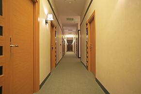 Roof 264 Hotel and Suites