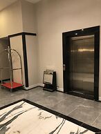 Roof 264 Hotel and Suites