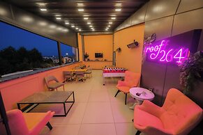 Roof 264 Hotel and Suites