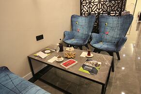 Roof 264 Hotel and Suites