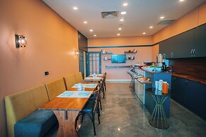 Roof 264 Hotel and Suites