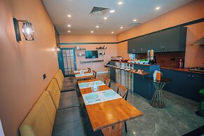 Roof 264 Hotel and Suites