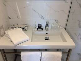 Brit Hotel Confort Loches