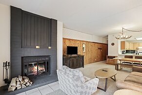 Perfectly Located 1br - Steps To Ski & Apres Fun - Sleeps 4 1 Bedroom 
