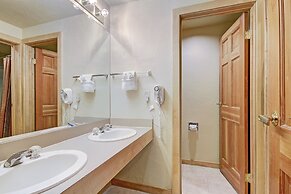 Stay Slopeside At Peak 9, Cozy Studio Steps To Apres& Dining Studio Be