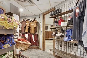 Stay Slopeside At Peak 9, Cozy Studio Steps To Apres& Dining Studio Be