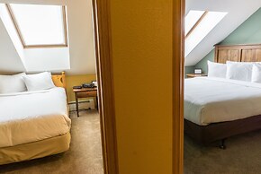 Bright Winter Stay W/skylight 2br/ba Short Stroll To Main St 2 Bedroom