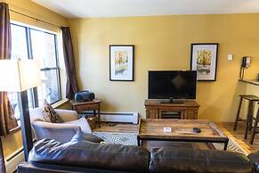 Bright Winter Stay W/skylight 2br/ba Short Stroll To Main St 2 Bedroom