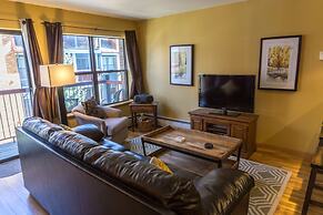 Bright Winter Stay W/skylight 2br/ba Short Stroll To Main St 2 Bedroom