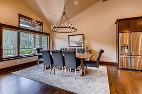 New 3bdr Luxury /sleeps 10 W Fireplace & Mountain Views 3 Bedroom Town