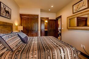 New 3bdr Luxury /sleeps 10 W Fireplace & Mountain Views 3 Bedroom Town