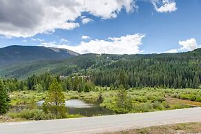 New 3bdr Luxury /sleeps 10 W Fireplace & Mountain Views 3 Bedroom Town