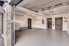 New 3bdr Luxury /sleeps 10 W Fireplace & Mountain Views 3 Bedroom Town