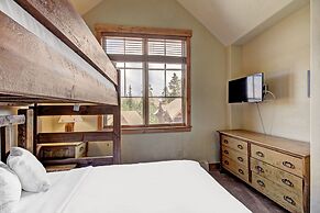 Soaring Ceilings + Mins To Gondola/apres-ski - 2br Sleeps 6 2 Bedroom 