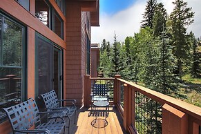 Soaring Ceilings + Mins To Gondola/apres-ski - 2br Sleeps 6 2 Bedroom 