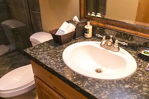 Massive Condo with Views and Rustic Furnishings by RedAwning - Save 20