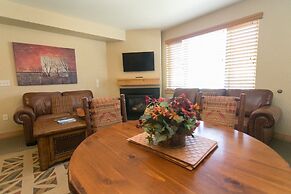 Massive Condo with Views and Rustic Furnishings by RedAwning - Save 20