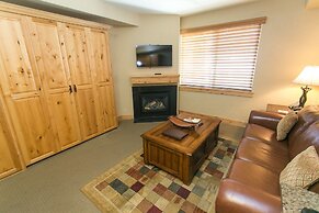 Massive Condo with Views and Rustic Furnishings by RedAwning - Save 20