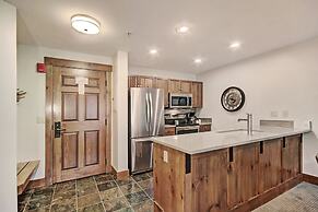 Refined  With Sunny Views 2 Blocks To Downtown Breck 1 Bedroom Condo b