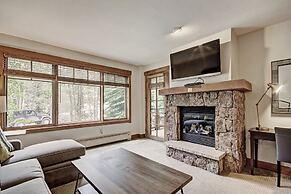 Refined  With Sunny Views 2 Blocks To Downtown Breck 1 Bedroom Condo b