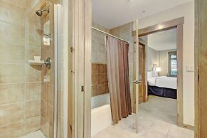 2br W/ Deck + Alpine Views Sleeps 6 - Ski-in Access 2 Bedroom Condo by