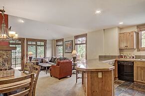 2br W/ Deck + Alpine Views Sleeps 6 - Ski-in Access 2 Bedroom Condo by