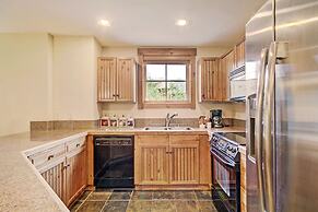 2br W/ Deck + Alpine Views Sleeps 6 - Ski-in Access 2 Bedroom Condo by