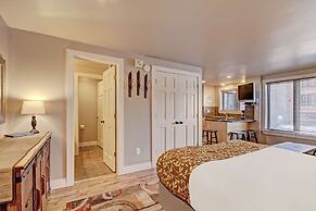 Winter Ski-in/out Studio Sleeps 4, Steps To Historic Main St Studio Be