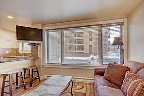 Winter Ski-in/out Studio Sleeps 4, Steps To Historic Main St Studio Be