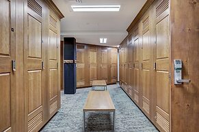 Ski In/out Lodge With Private Lifts, 2br 2ba Next To Golf 2 Bedroom Co