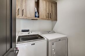 Ski-in/ Ski-out 3br 3.5ba Forest + Mountain Views Sleeps 8 3 Bedroom C