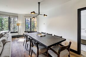 Ski-in/ Ski-out 3br 3.5ba Forest + Mountain Views Sleeps 8 3 Bedroom C