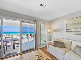 On the Beach - 2 Br townhouse by RedAwning