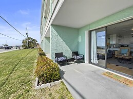 Emerald Shores #1001 - 1 Br condo by RedAwning